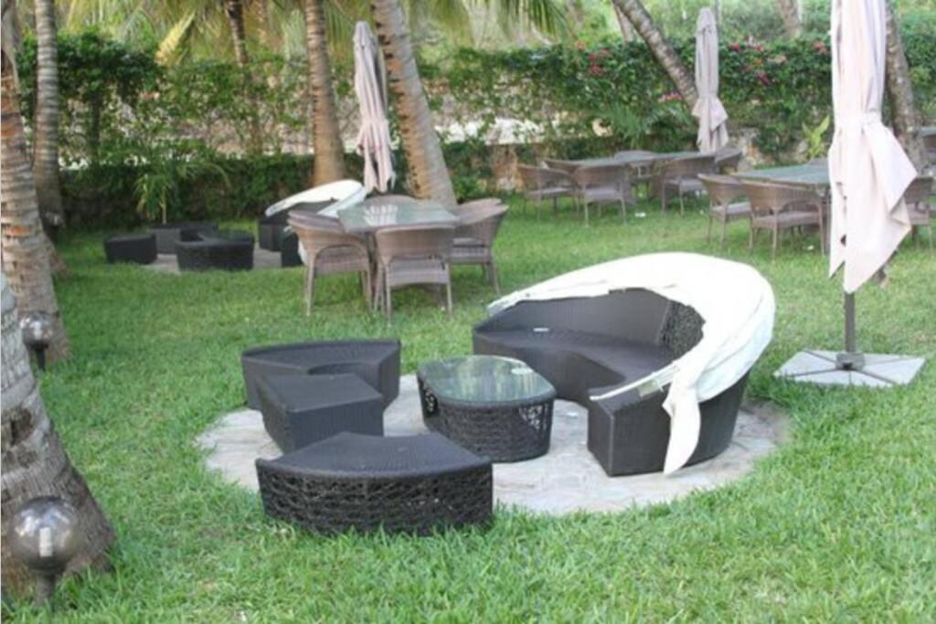 Ferienwohnung Cowrie Beach Haven Studio Mombasa Exterior foto