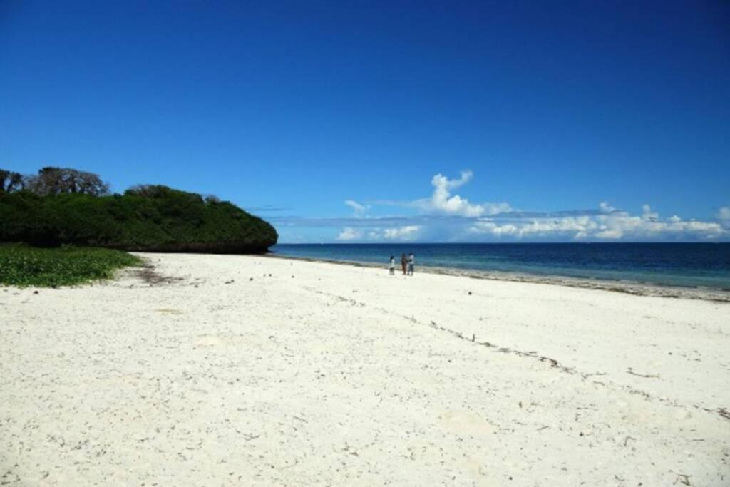 Ferienwohnung Cowrie Beach Haven Studio Mombasa Exterior foto